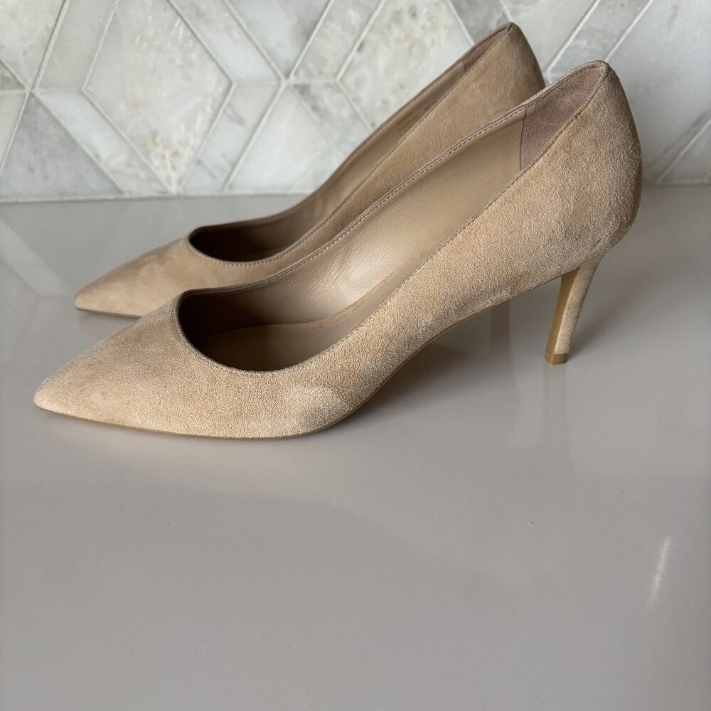Stuart Weitzman Size 6 Tan Suede Heel Pointed Toe Rubber Sole 75mm Heel 3 Inch - Picture 2 of 6